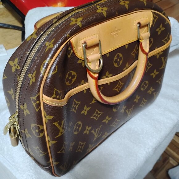 Louis Vuitton Trouville monogrammed handbag - Picture 9 of 13